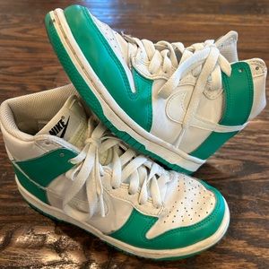 Nike Dunk High GS ‘Phantom Stadium Green’